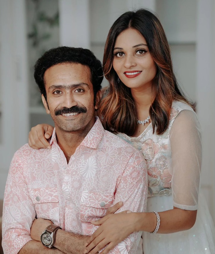 Shine Tom Chacko got engaged to his longtime love Thanuja 276 Shine Tom Chacko and thanuja
